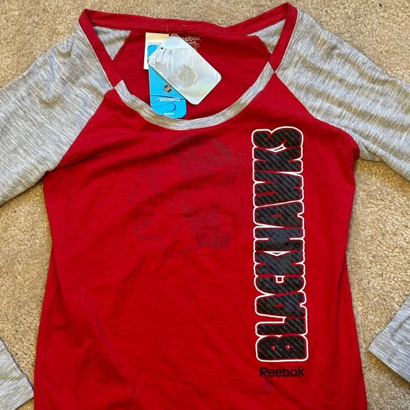 Chicago Blackhawks Longsleeve - Picture 2 of 5